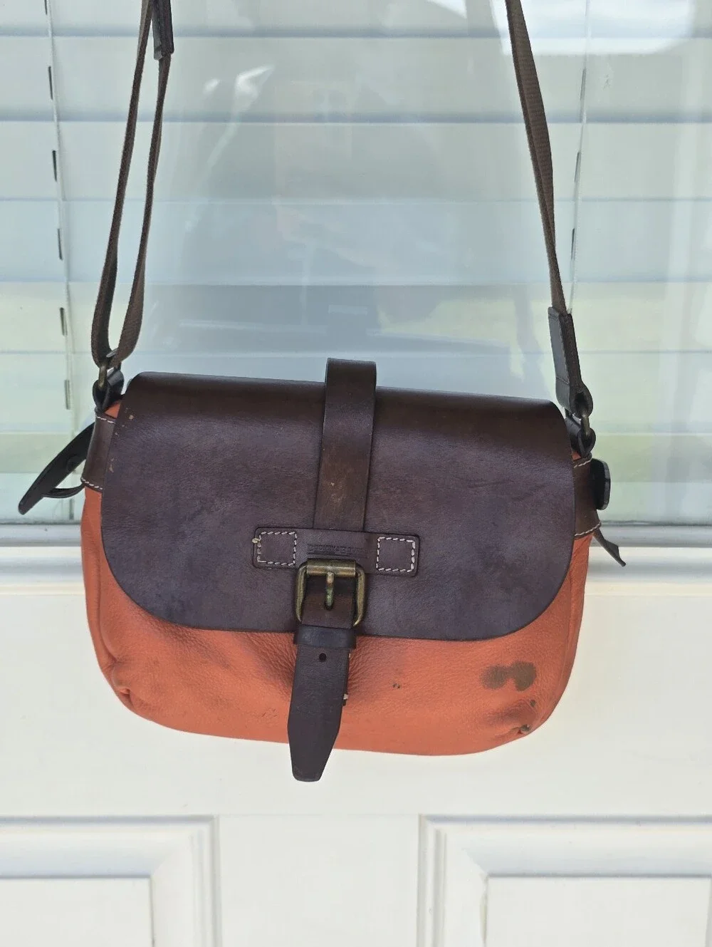 Dooney & Bourke Italy Leather Crossbody Messenger Bag Vintage Old Money Y2k